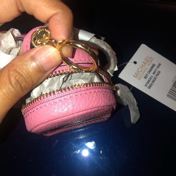 ✨✨MK Rhea Backpack✨✨ keychain BNWT✨✨ - Picture 3 of 5